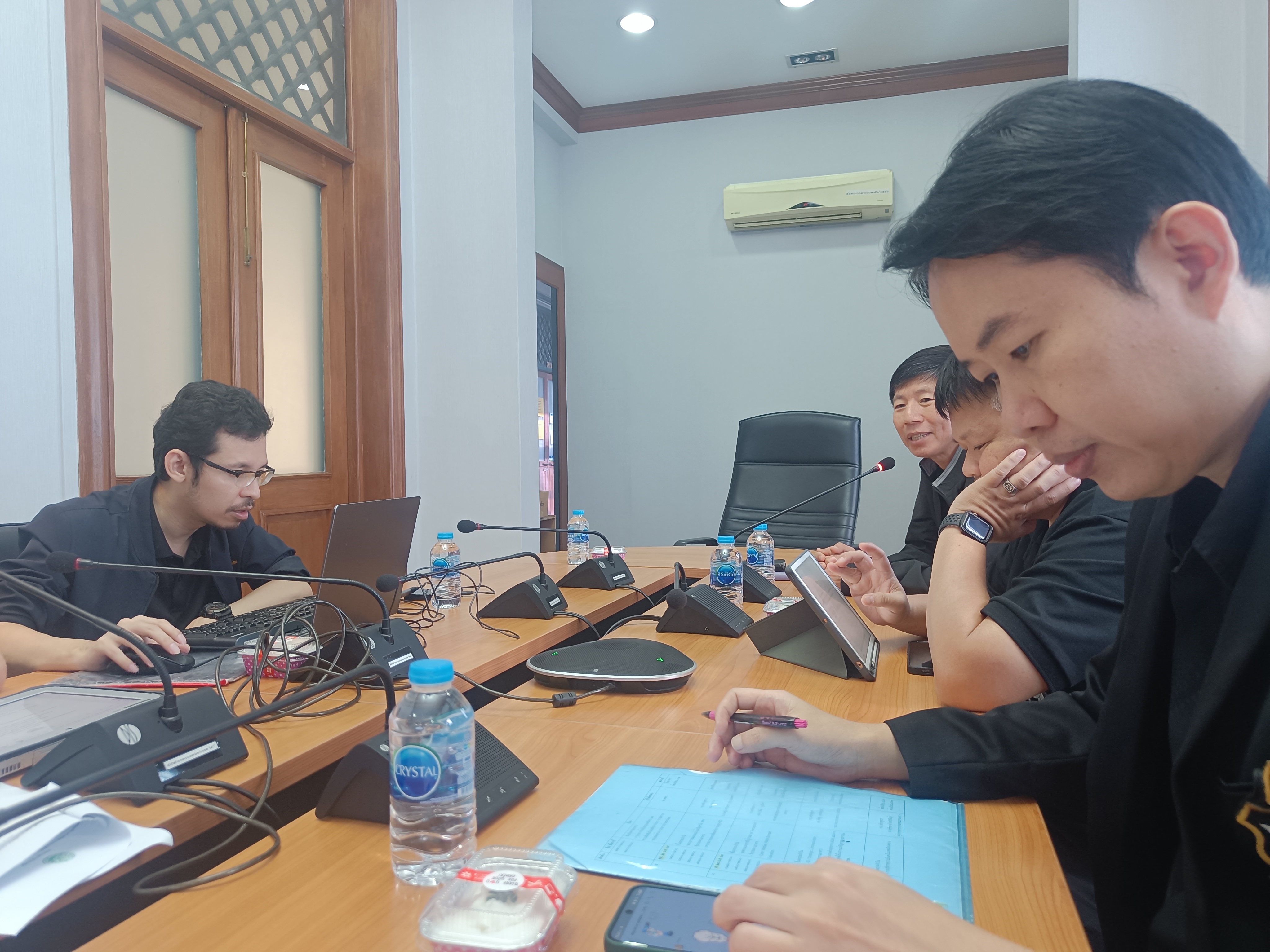 title - ร่วมประชุมคณะทำงานพัฒนาระบบงานดิจิทัลกระบวนงานด้านการตรวจสอบและรับรองมาตรฐานสินค้าเกษตรในเขตปฏิรูปที่ดิน ครั้งที่ 1/2569 พร้อมมีการร่วมประชุมผ่านระบบออนไลน์ ZOOM Meeting 